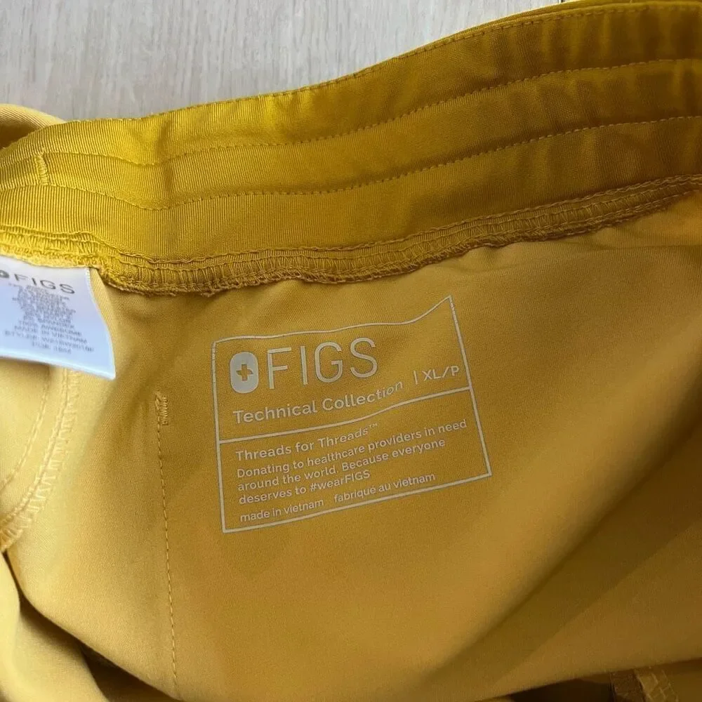 Figs woman’s scrub pants size XLP